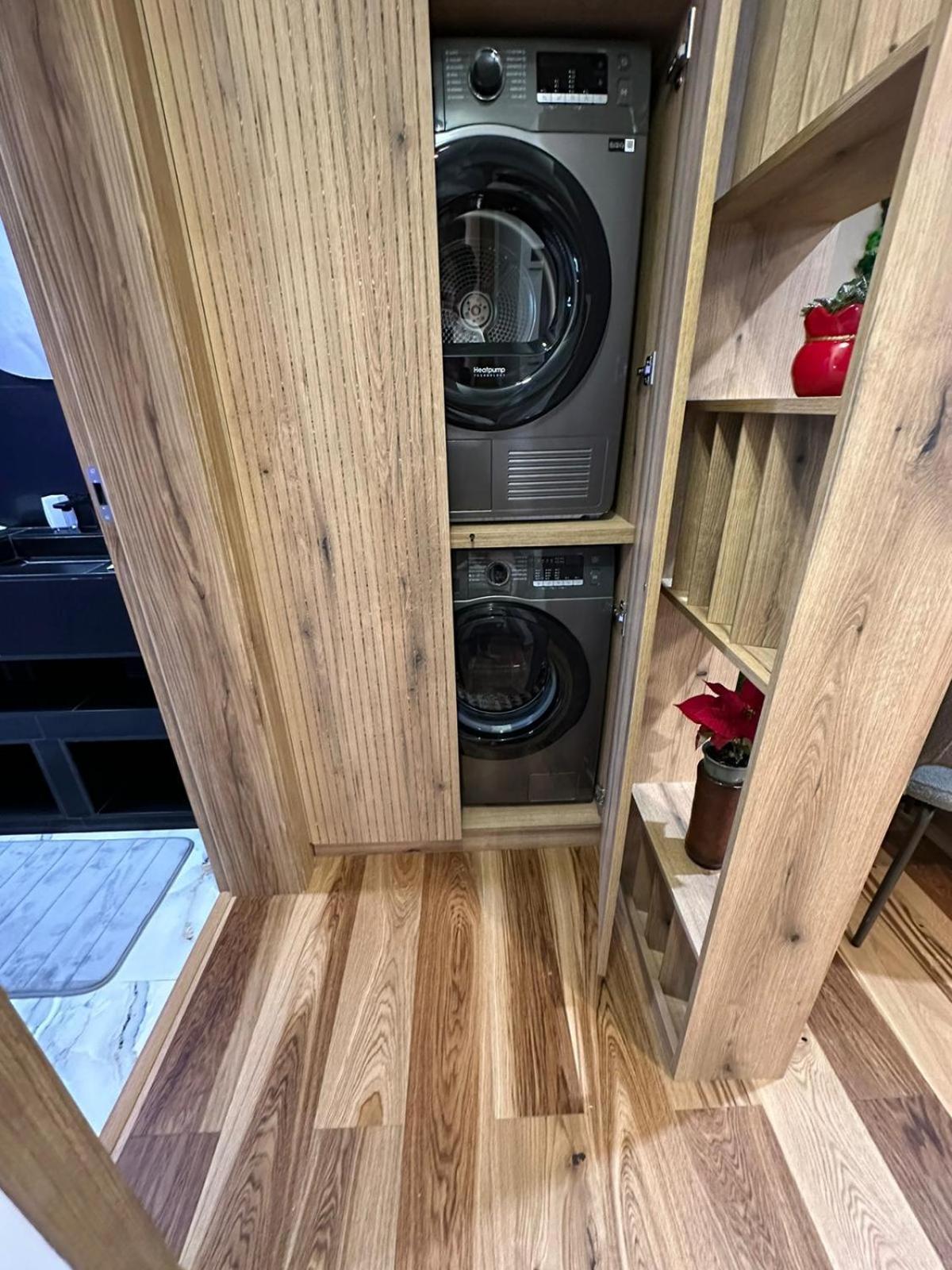 Apartament De Lux Andre Сибиу Екстериор снимка